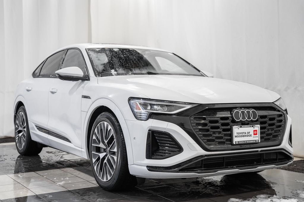 2024 Audi Q8 e-tron Sportback quattro Premium Plus S line AWD