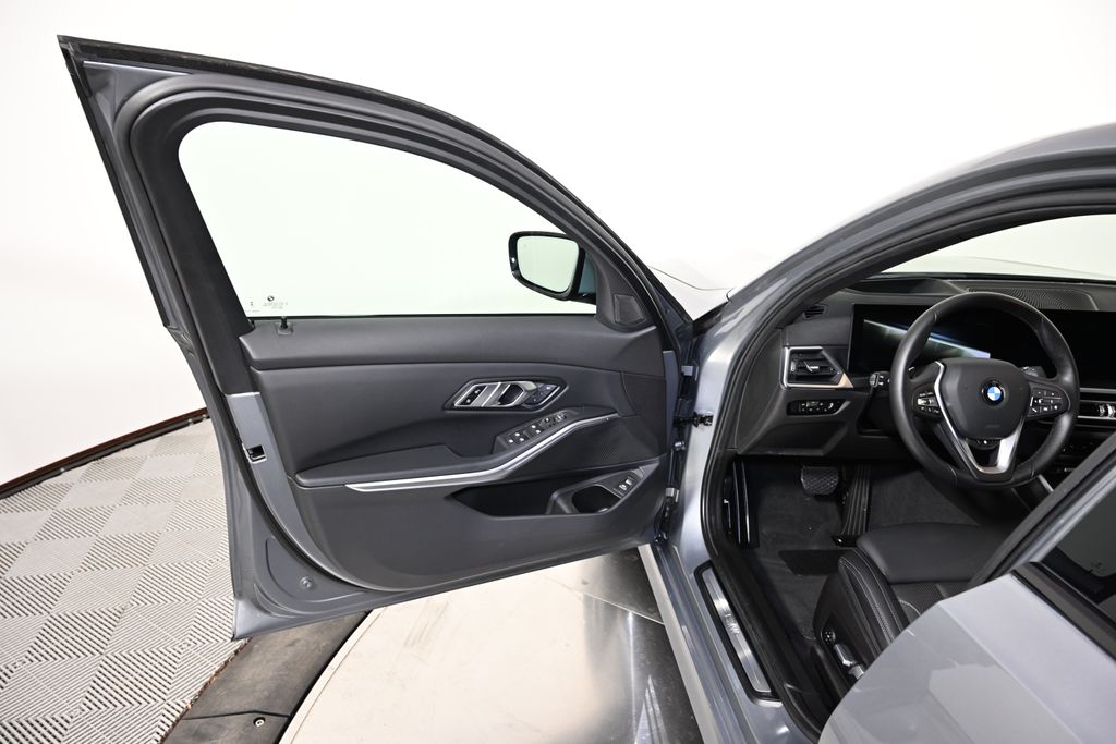 2023 BMW 3 Series 330i xDrive 21