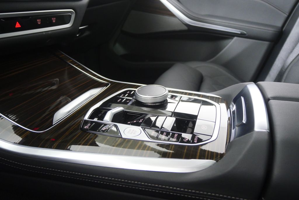 Thumbnail: 2026 BMW X5 - 24