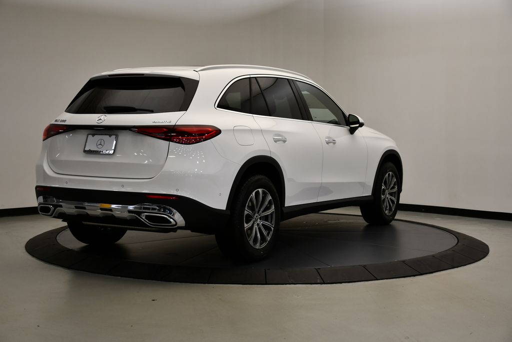 2025 Mercedes-Benz GLC 300 5