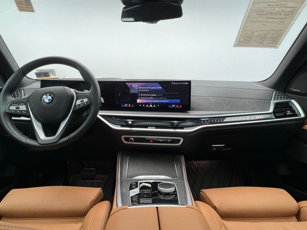 Thumbnail: 2025 BMW X5 - 10