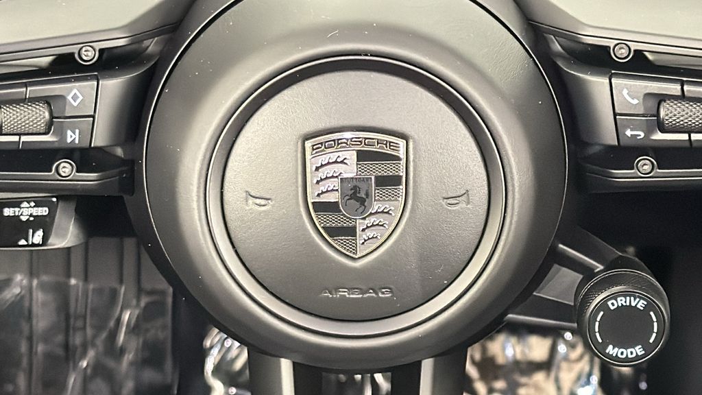 Thumbnail: 2024 Porsche Macan - 21