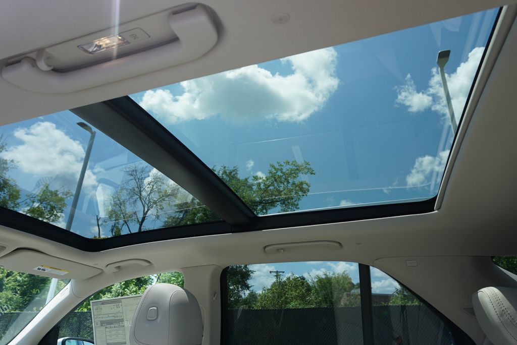 Thumbnail: 2026 Mercedes-Benz GLE - 16