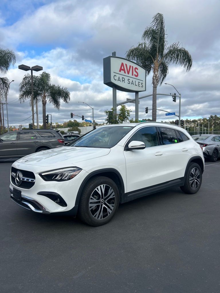 White 2025 Mercedes-Benz GLA 250 4MATIC SUV / Crossover All-Wheel Drive 8-Speed Dual Clutch