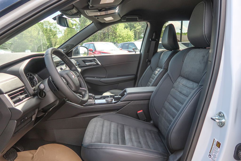 2026 Mitsubishi Outlander LE 2.5 S-AWC