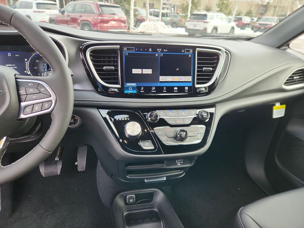 2026 Chrysler Pacifica Select - Photo 17