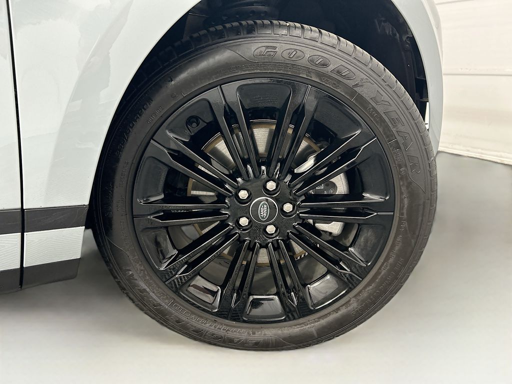 Thumbnail: 2025 Land Rover Range Rover Evoque - 31