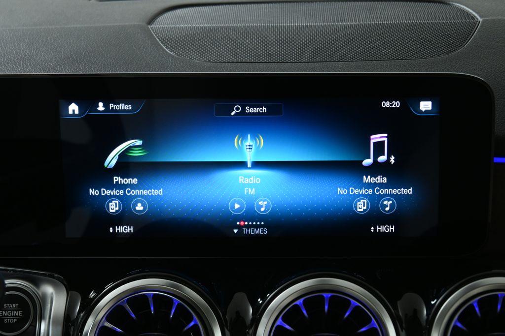 Thumbnail: 2022 Mercedes-Benz GLB - 21