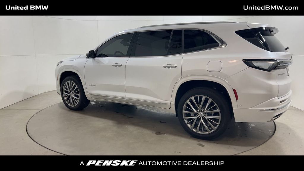 2025 Buick Enclave Avenir 6