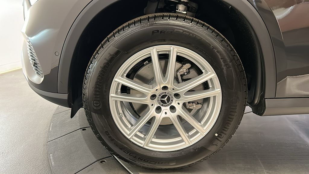2025 Mercedes-Benz GLC 300 10