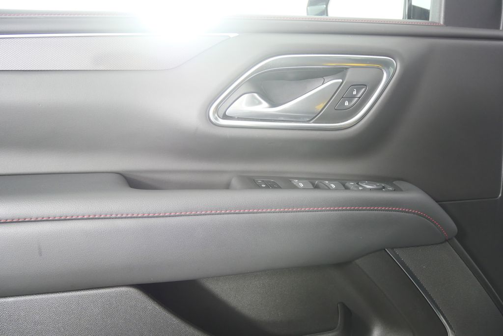 Thumbnail: 2022 Chevrolet Tahoe - 10