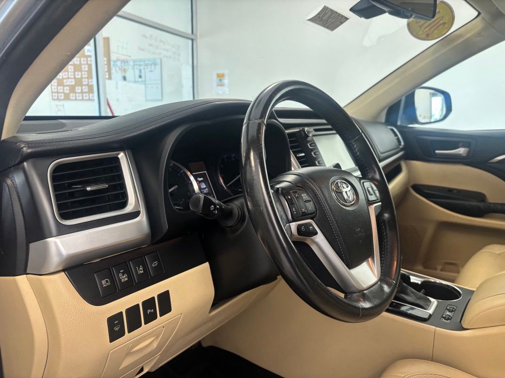 Used 2015 Toyota Highlander SUV