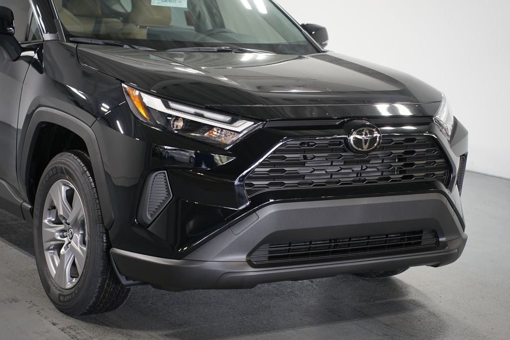 Thumbnail: 2025 Toyota RAV4 - 4