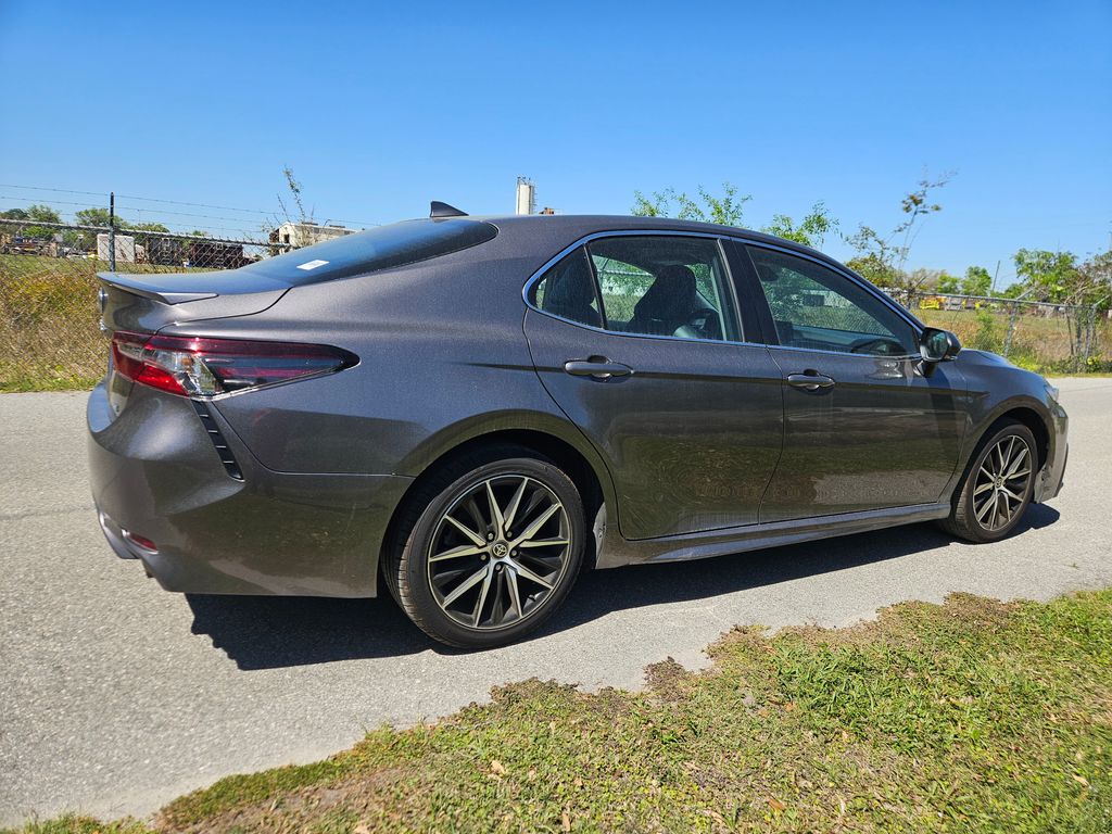 2023 Toyota Camry SE 4