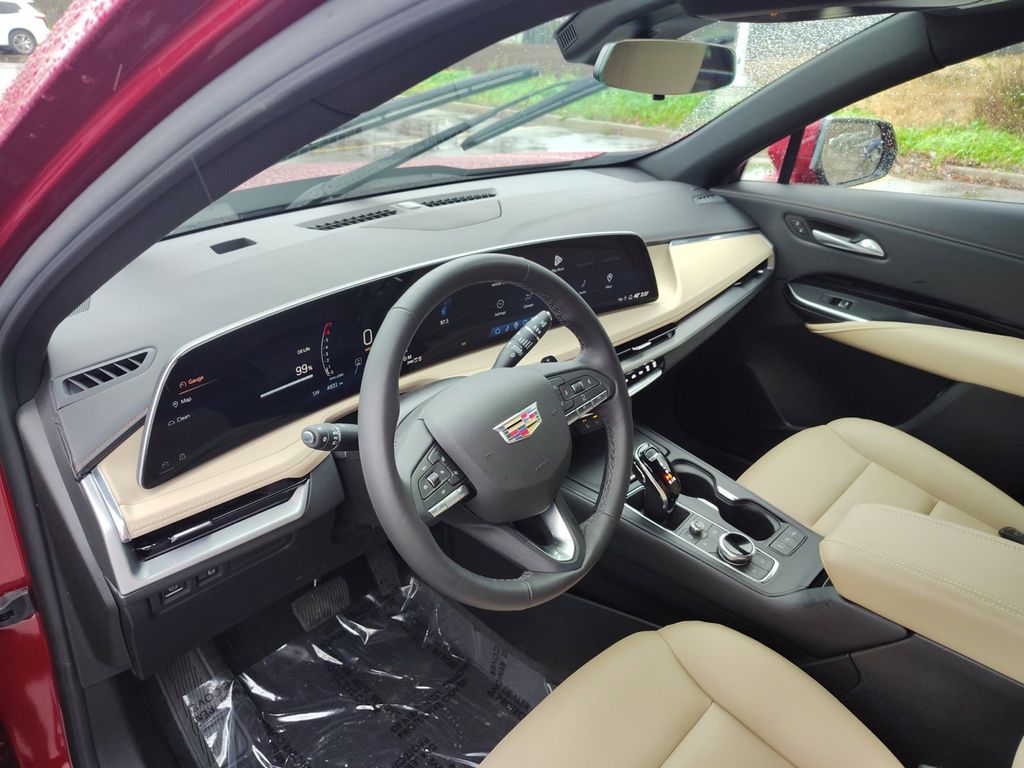 2024 Cadillac XT4 Luxury 24