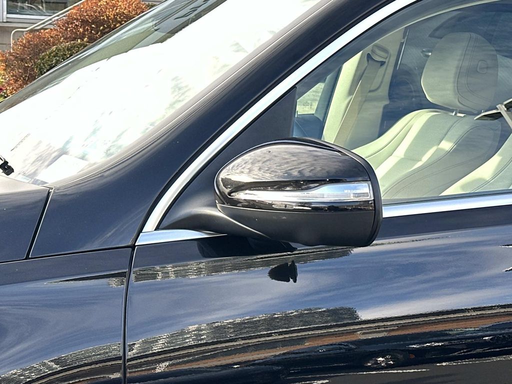 Thumbnail: 2023 Mercedes-Benz GLS - 13