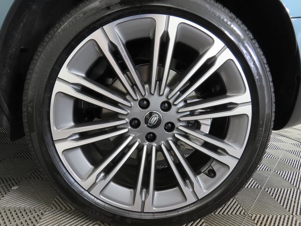 Thumbnail: 2025 Land Rover Range Rover Sport - 31