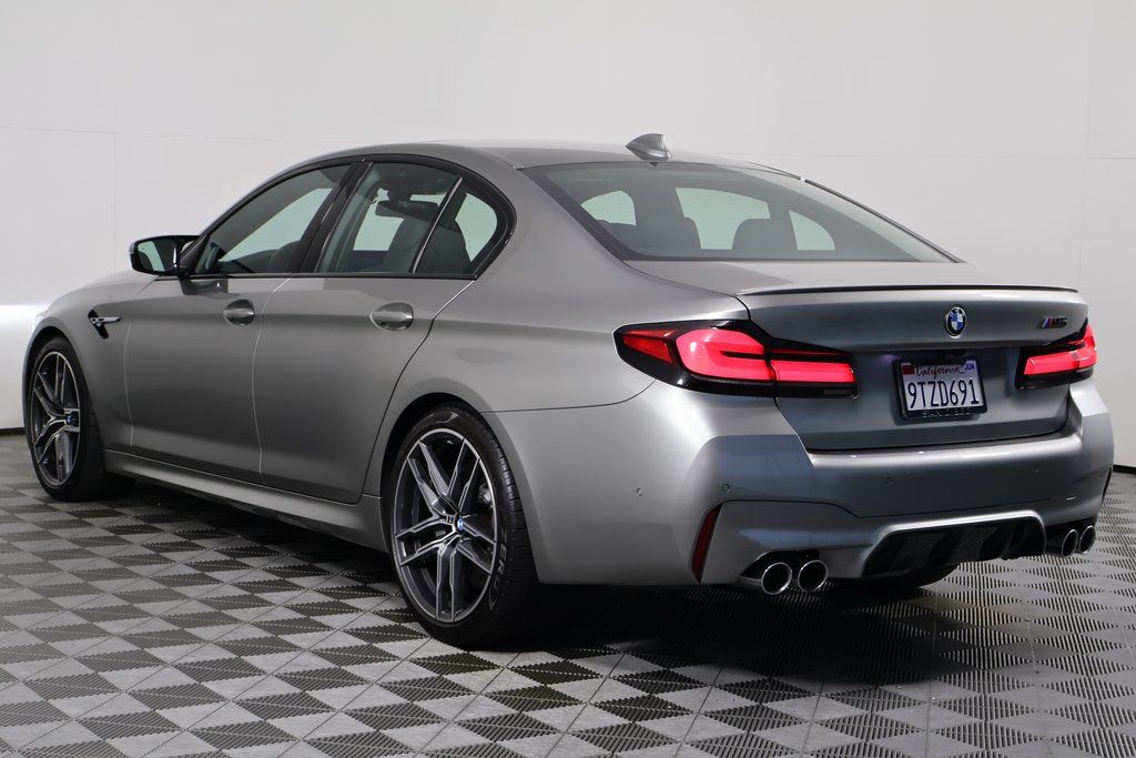 Thumbnail: 2022 BMW M5 - 6