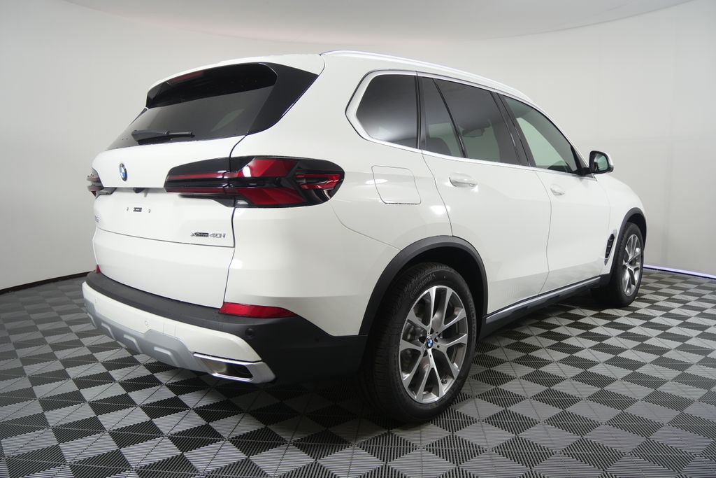 Thumbnail: 2026 BMW X5 - 3