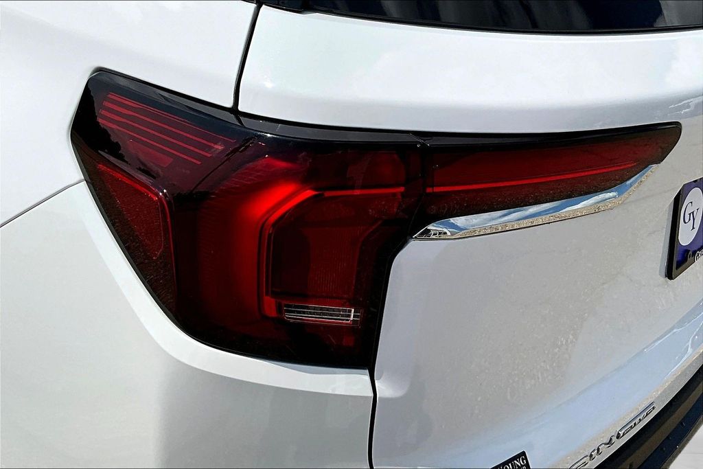 Used 2025 GMC Terrain SUV