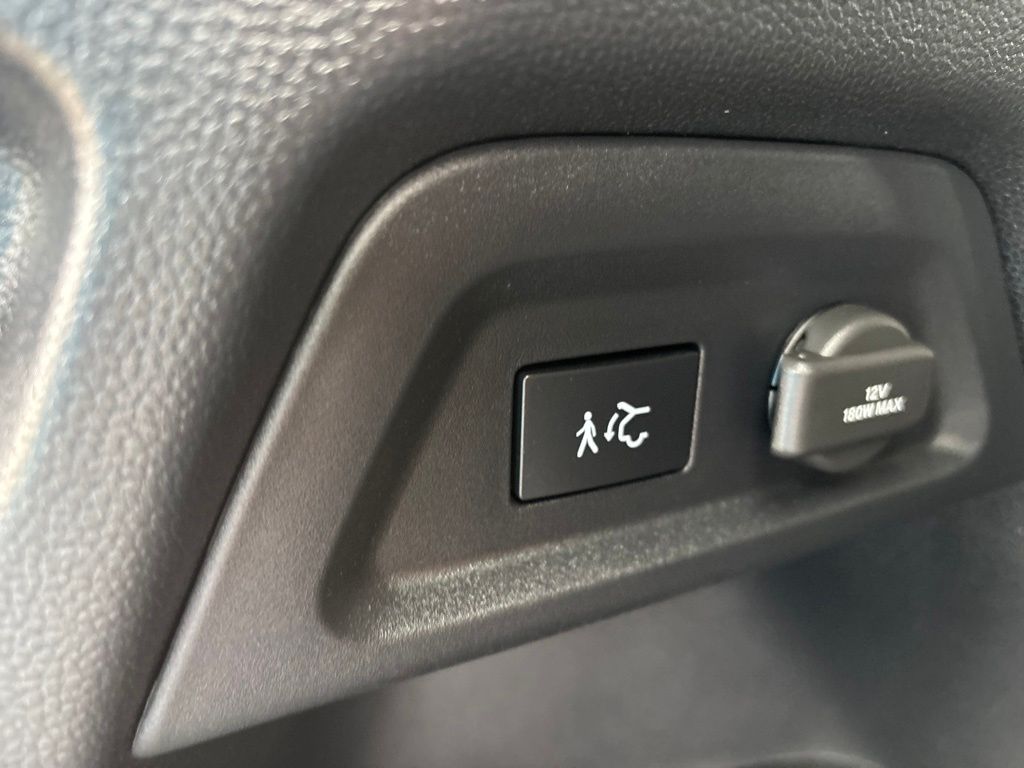 Used 2025 Honda Pilot SUV
