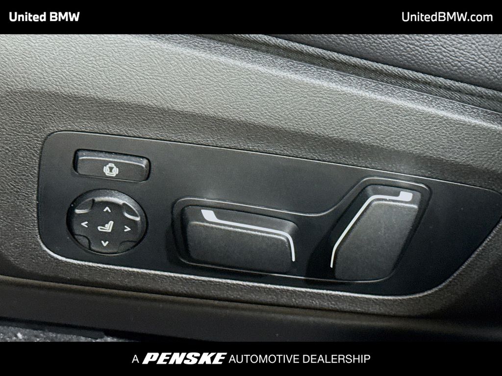 Thumbnail: 2026 BMW 3 Series - 4