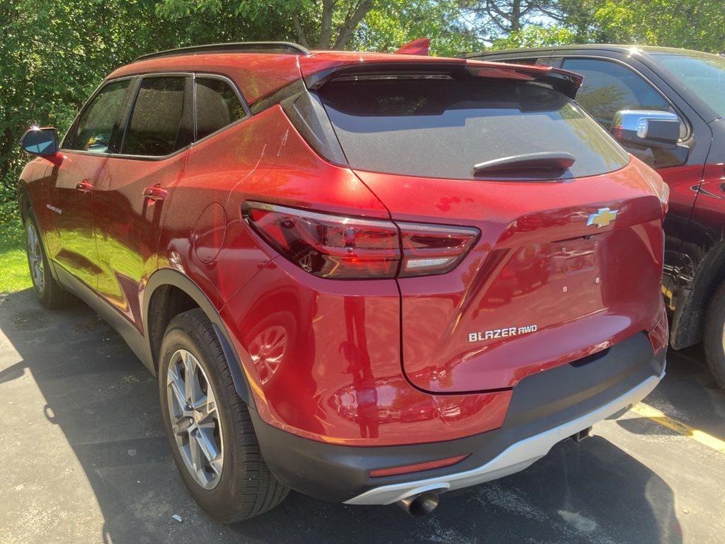 Used 2023 Red Chevrolet LT image 6