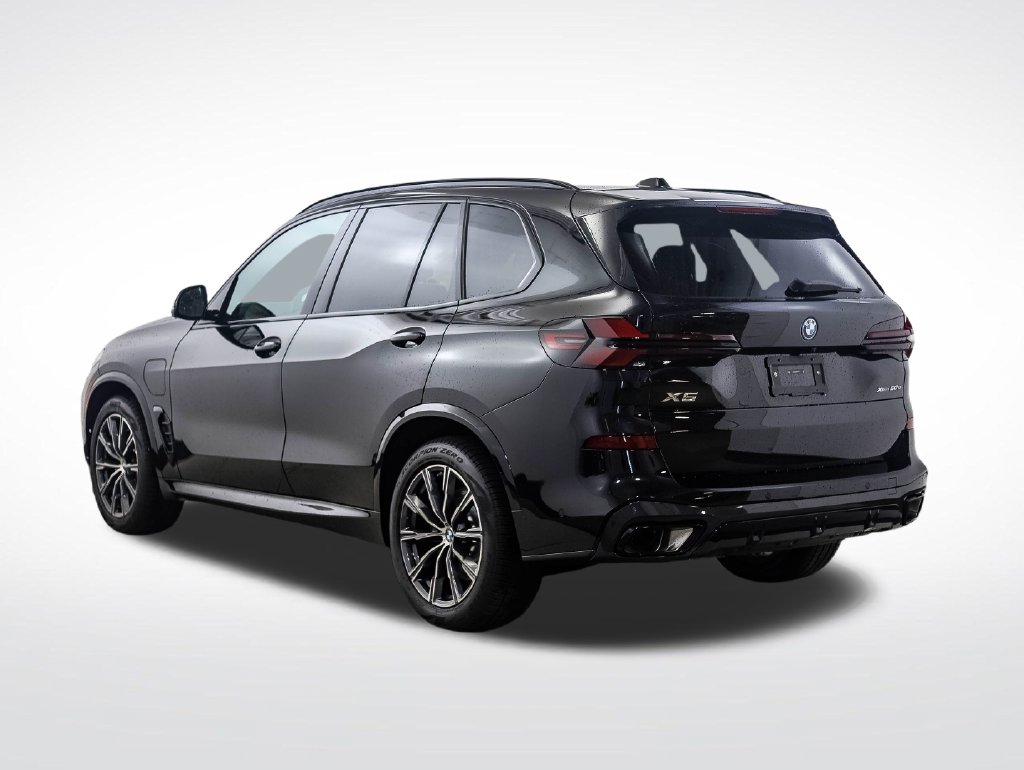 Thumbnail: 2026 BMW X5 - 3