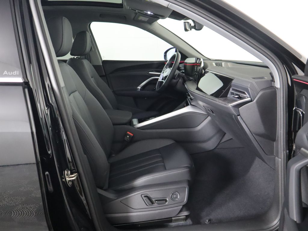 Thumbnail: 2025 Audi Q5 - 22