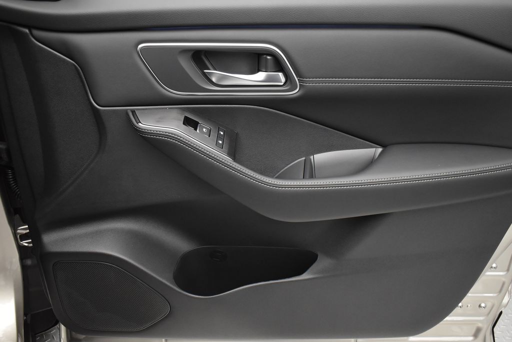 Thumbnail: 2026 Nissan Rogue - 25