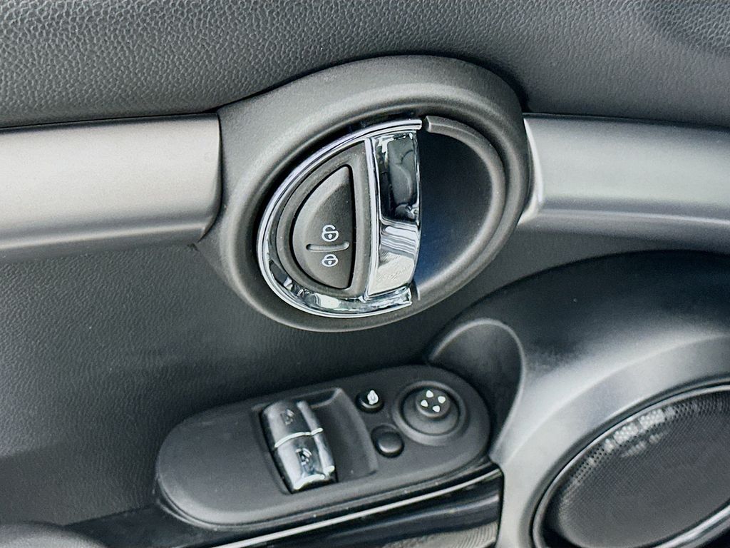 Thumbnail: 2024 MINI Cooper - 17