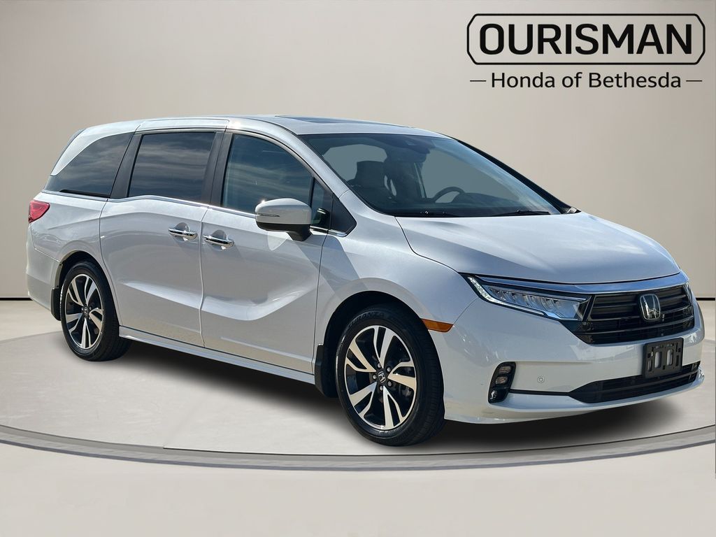 2024 Honda Odyssey Touring's photo