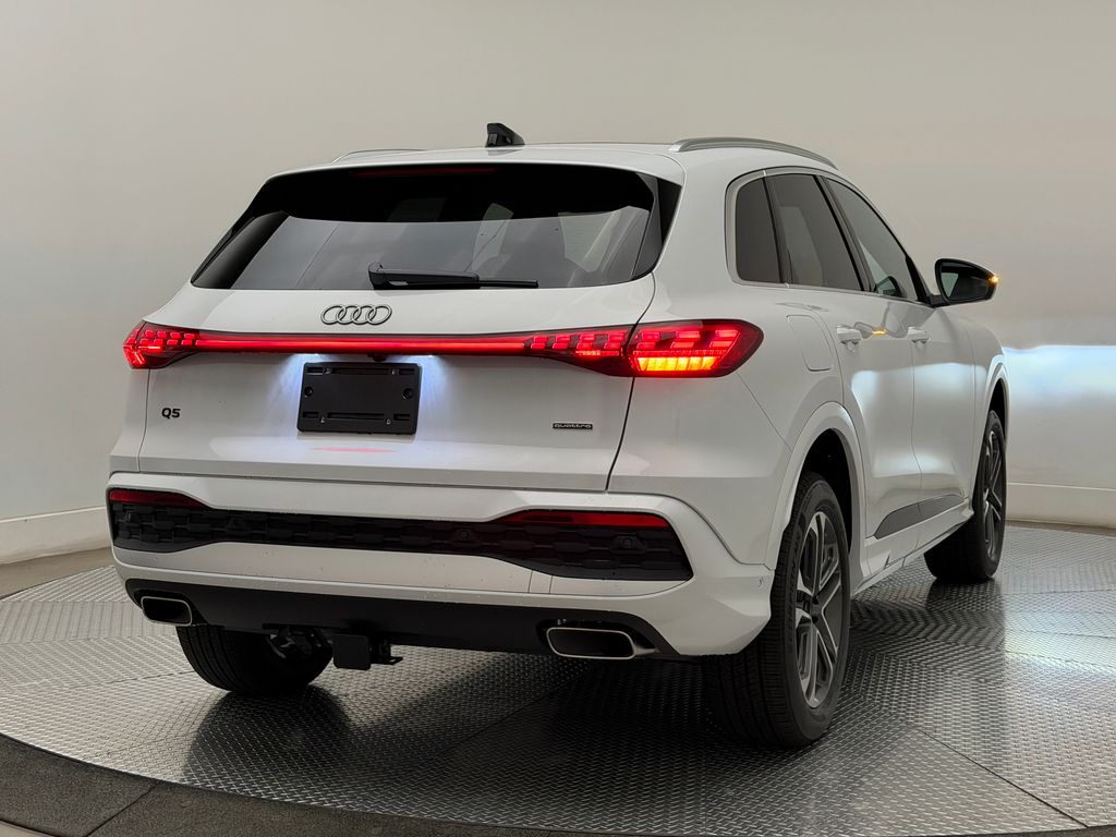 Thumbnail: 2026 Audi Q5 - 9