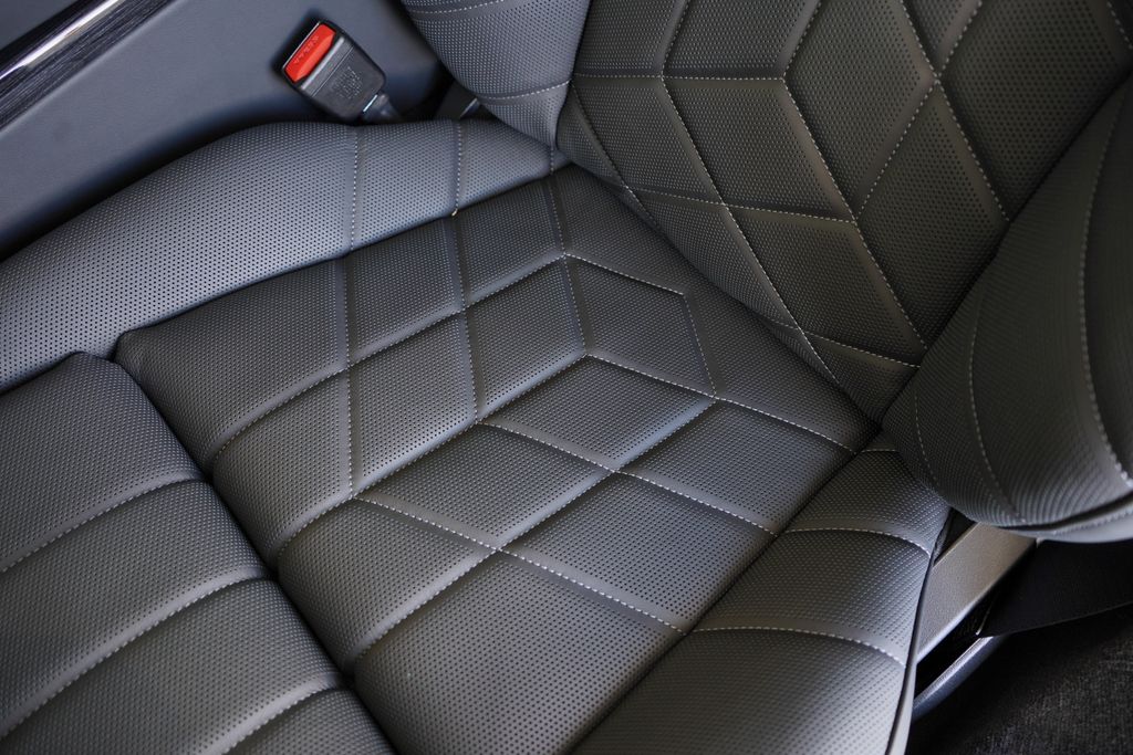 Thumbnail: 2026 BMW 7 Series - 13