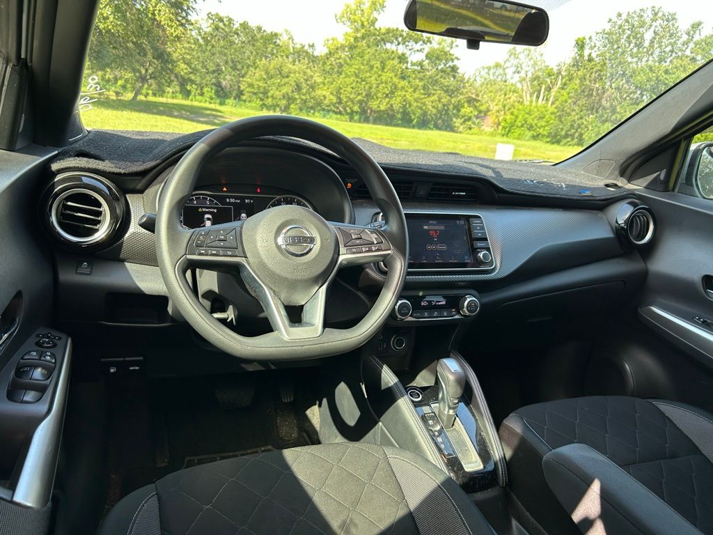 Thumbnail: 2019 Nissan Kicks - 12
