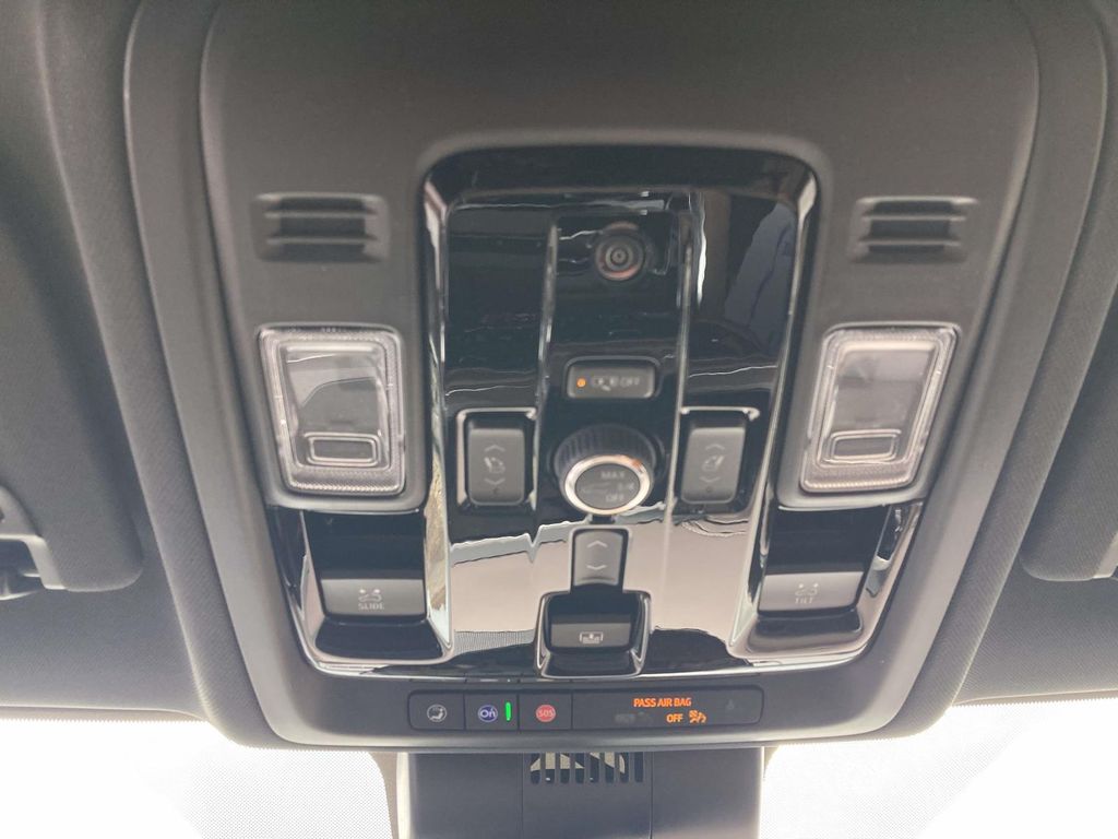 New 2026 White Chevrolet High Country image 24