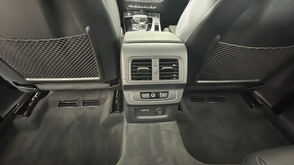 2025 Audi Q5  25