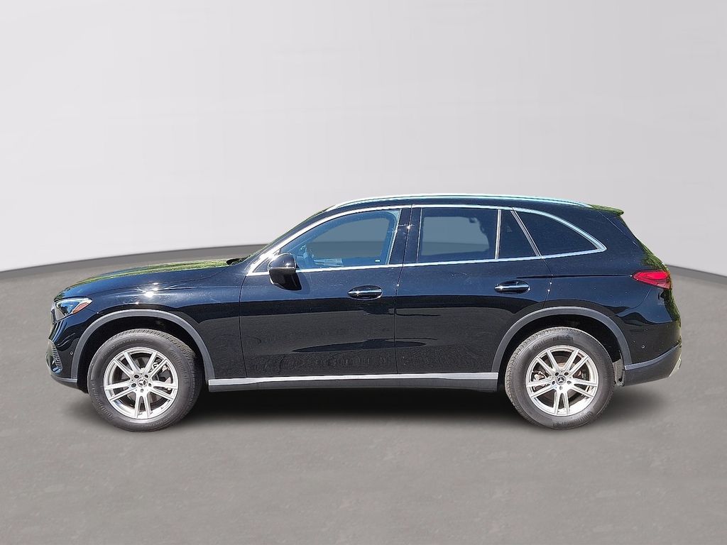 2023 Mercedes-Benz GLC 300 7