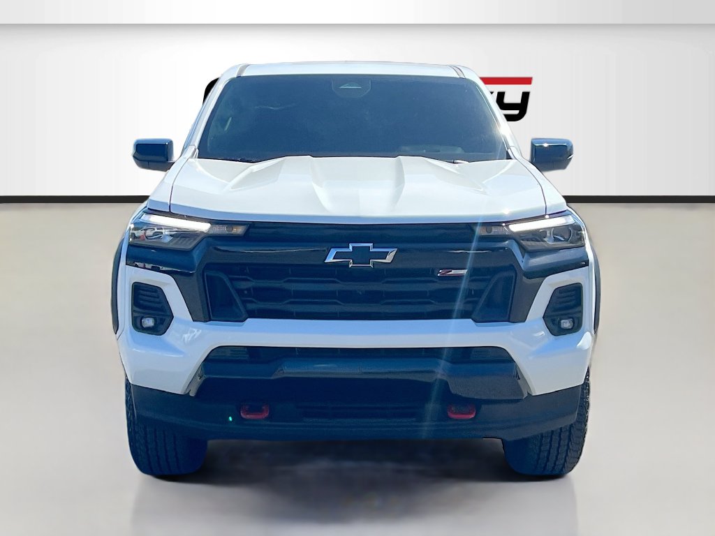 Used 2024 White Chevrolet Z71 image 2