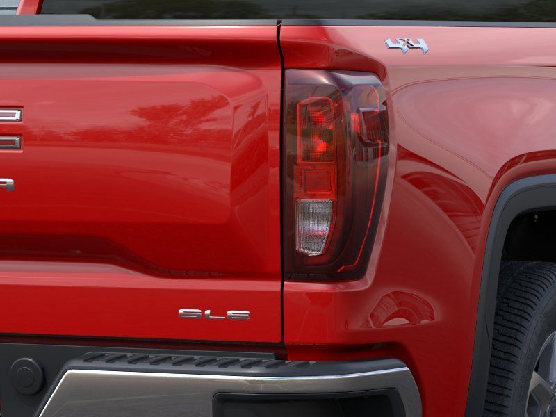 2024 GMC Sierra 1500 SLE 11