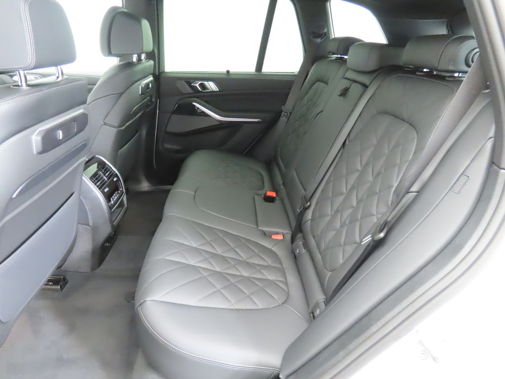 Thumbnail: 2026 BMW X5 - 21