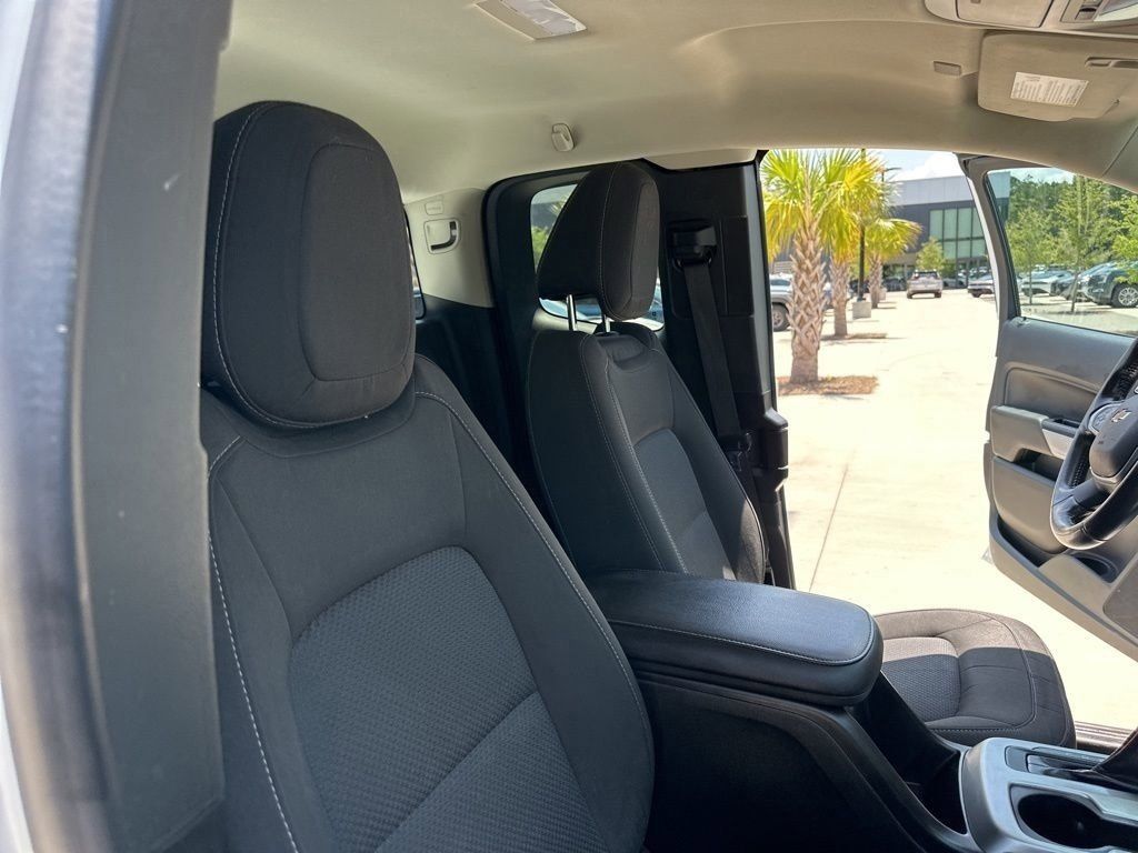 2022 Summit White Chevrolet Colorado LT RWD