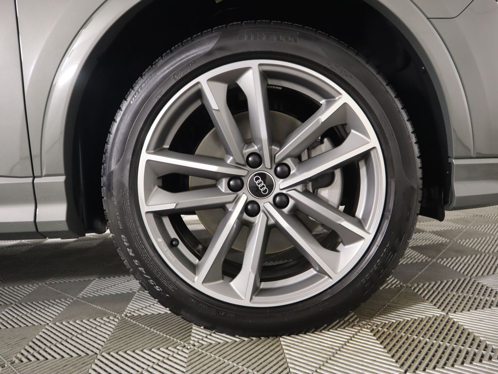 Thumbnail: 2022 Audi Q3 - 32