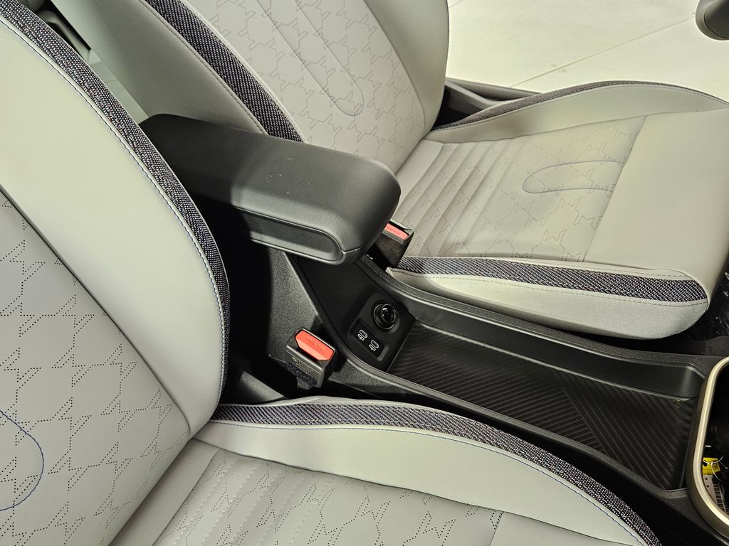 Thumbnail: 2025 MINI Cooper - 17