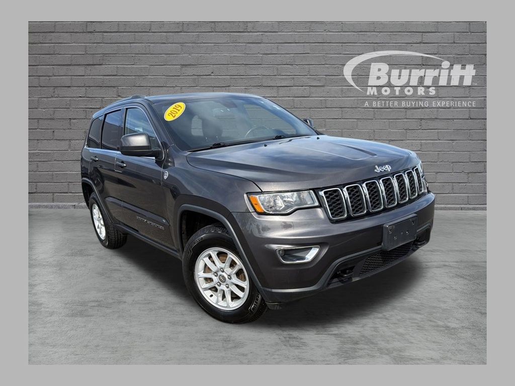  2019 Jeep Grand Cherokee Laredo E 4WD   