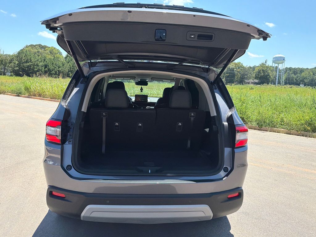 Used 2023 Gray Honda EX-L image 18