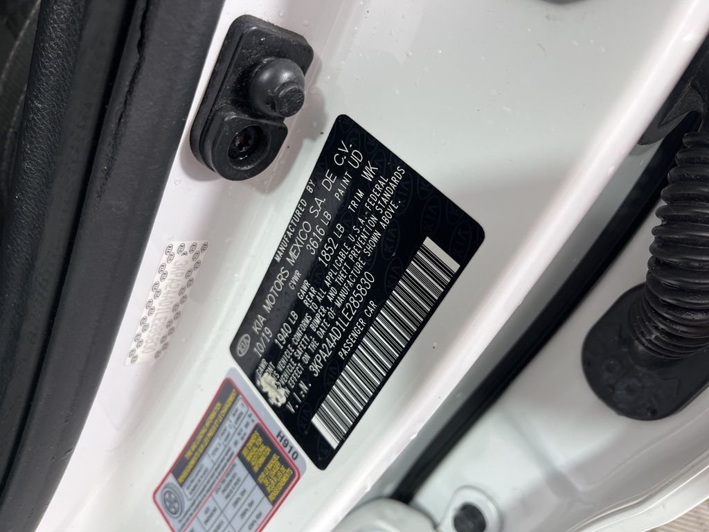 2020 Kia Rio LX 29