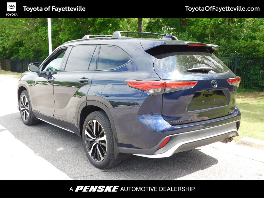 2022 Toyota Highlander XSE 10