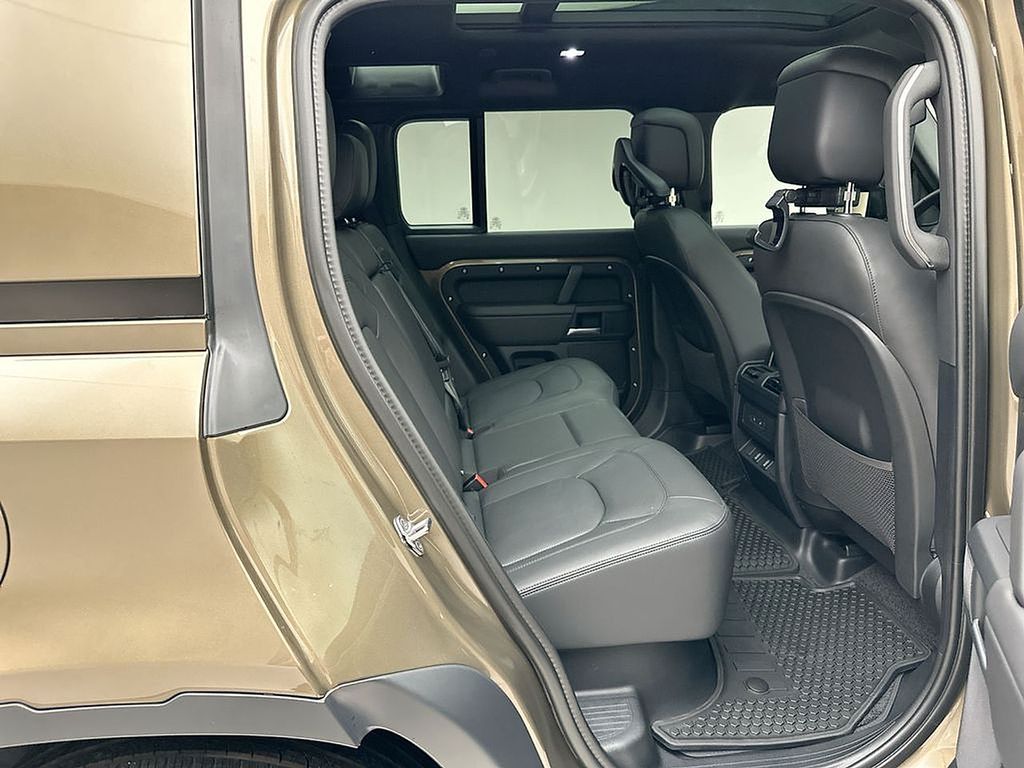 Thumbnail: 2026 Land Rover Defender - 7
