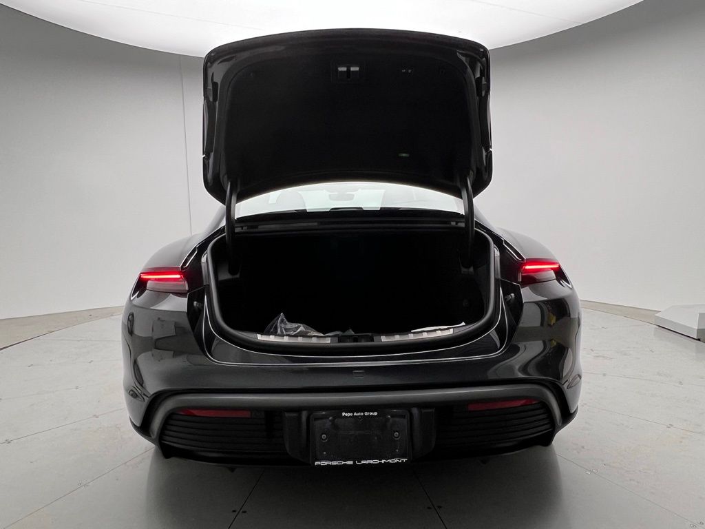 Thumbnail: 2020 Porsche Taycan - 19